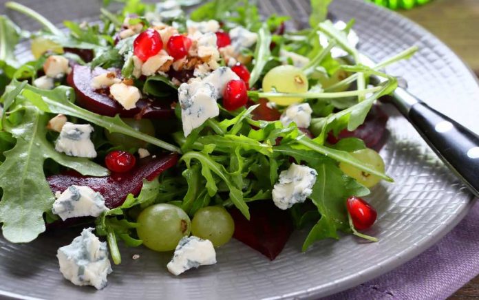 salad with beet, arugula and pomegranate